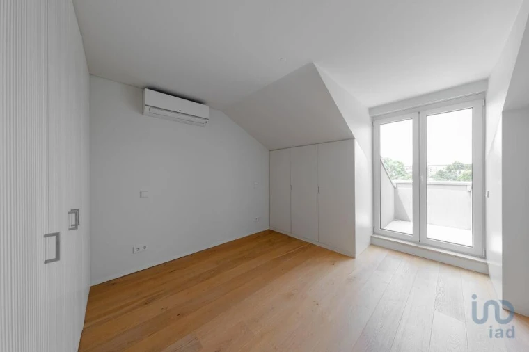 Apartamento T2 para Venda em Alvalade Foto 10