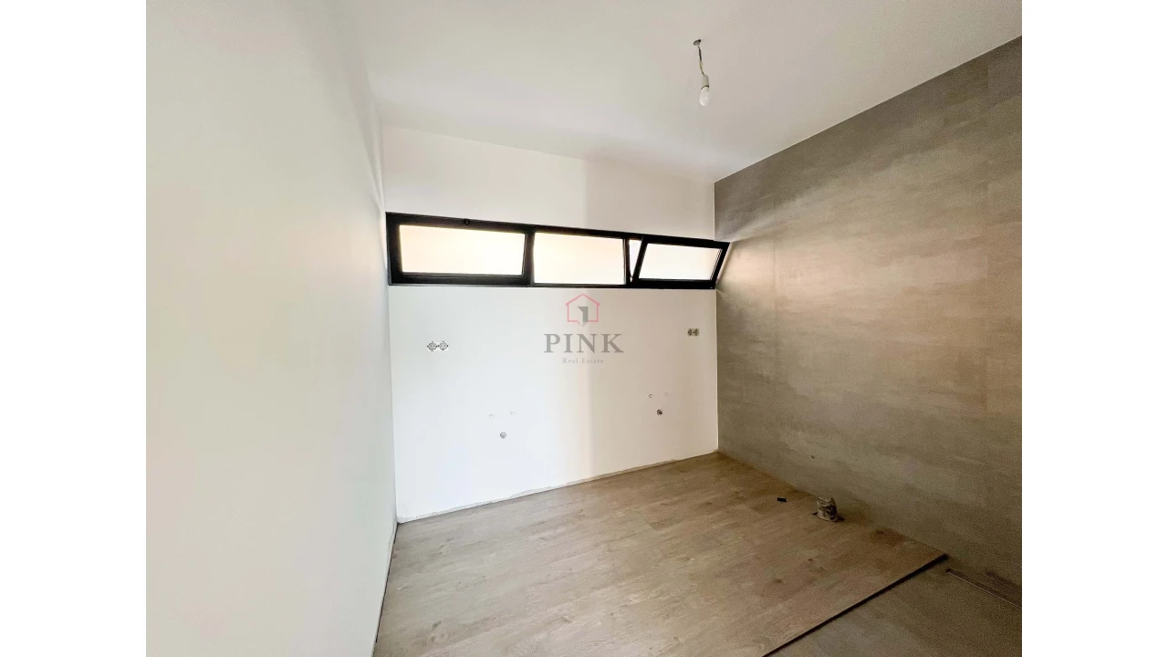 Moradia T3 para Venda em Estreito de Camara de Lobos Foto 14