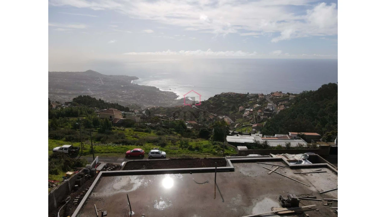 Moradia T3 para Venda em Estreito de Camara de Lobos Foto 23