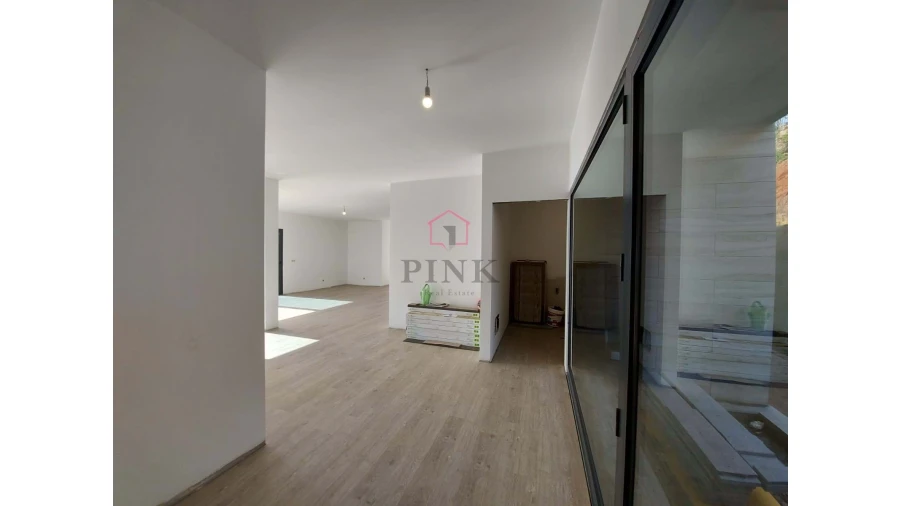 Moradia T3 para Venda em Estreito de Camara de Lobos Foto 4