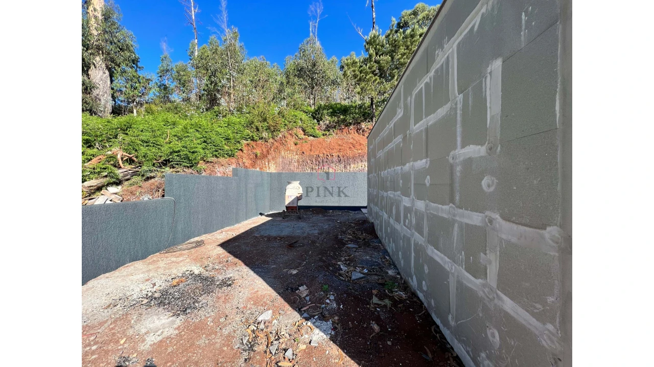 Moradia T3 para Venda em Estreito de Camara de Lobos Foto 19