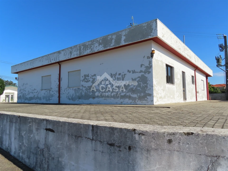 Armazém para Venda em São Miguel do Souto e Mosteirô Foto 8