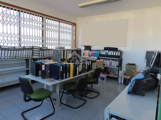 Armazém para Venda em São Miguel do Souto e Mosteirô Foto 12