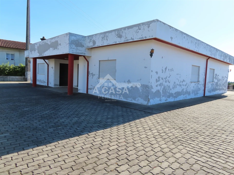 Armazém para Venda em São Miguel do Souto e Mosteirô Foto 9