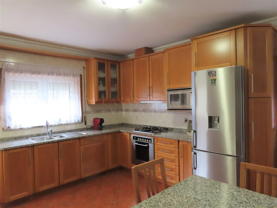 Moradia T4 para Venda em Caldas de São Jorge e Pigeiros Foto 4