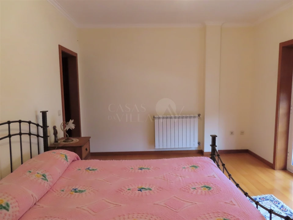 Moradia T4 para Venda em Caldas de São Jorge e Pigeiros Foto 19