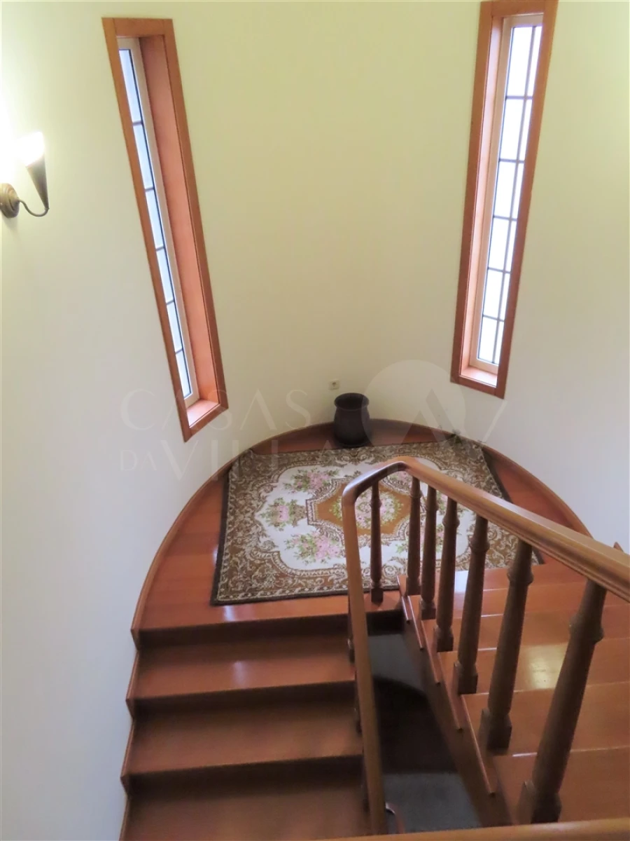 Moradia T4 para Venda em Caldas de São Jorge e Pigeiros Foto 11