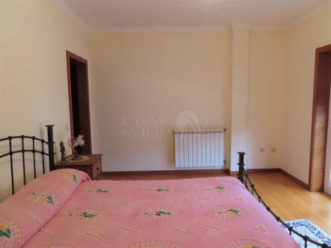 Moradia T4 para Venda em Caldas de São Jorge e Pigeiros Foto 19