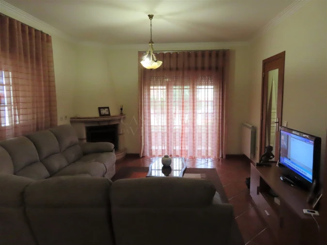 Moradia T4 para Venda em Caldas de São Jorge e Pigeiros Foto 25