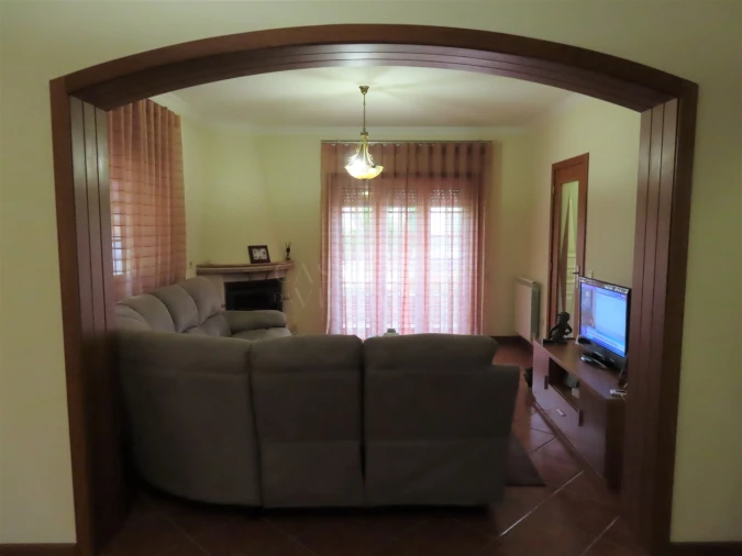 Moradia T4 para Venda em Caldas de São Jorge e Pigeiros Foto 26