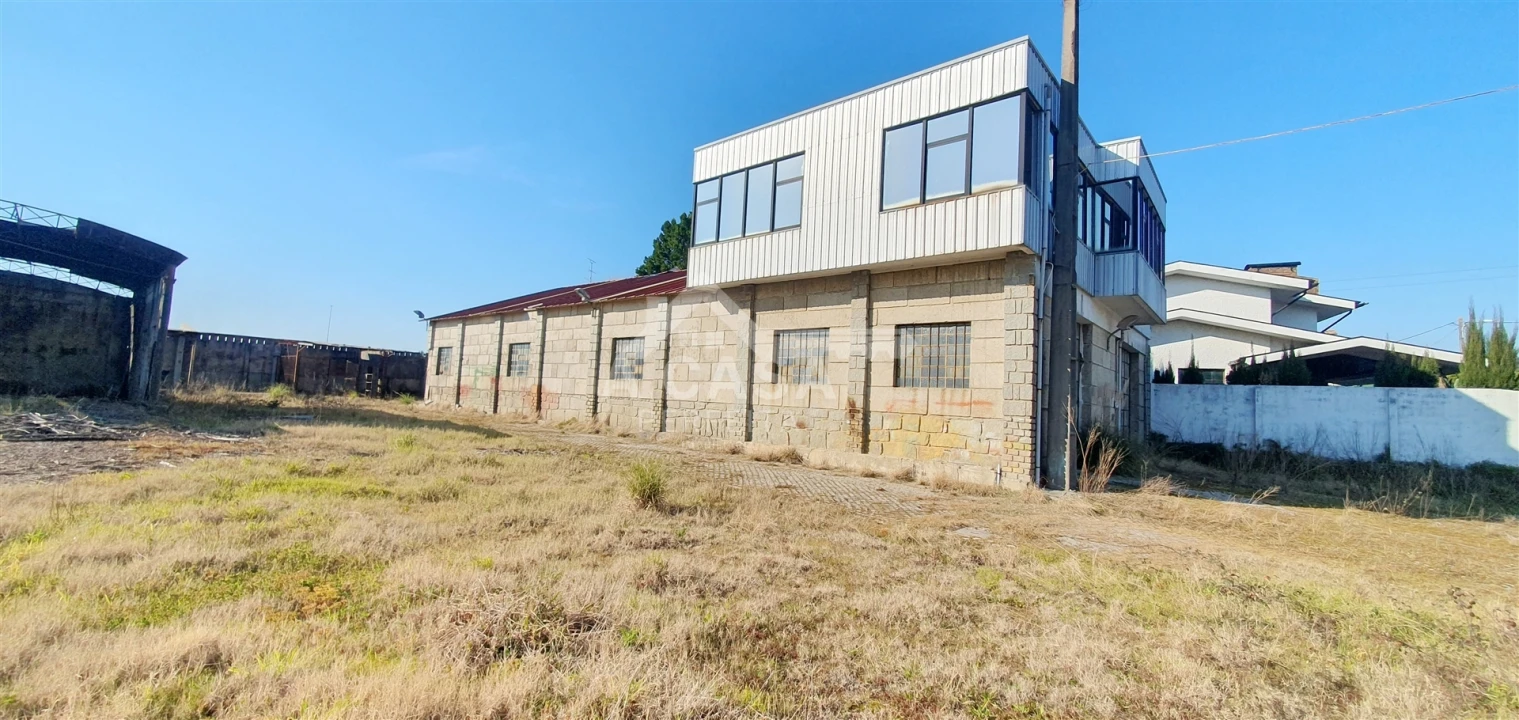 Armazém para Venda em São Miguel do Souto e Mosteirô Foto 9