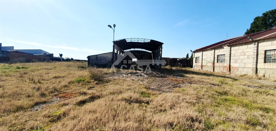 Armazém para Venda em São Miguel do Souto e Mosteirô Foto 10