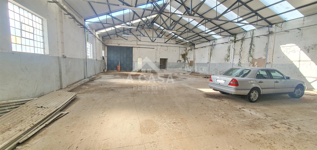 Armazém para Venda em São Miguel do Souto e Mosteirô Foto 22