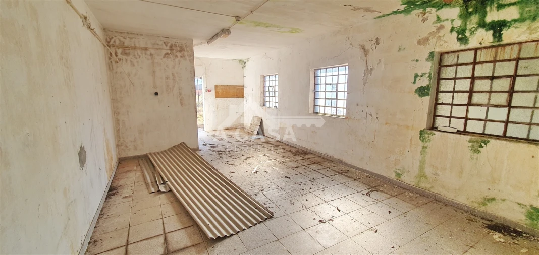 Armazém para Venda em São Miguel do Souto e Mosteirô Foto 19