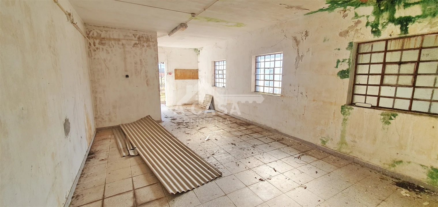 Armazém para Venda em São Miguel do Souto e Mosteirô Foto 19