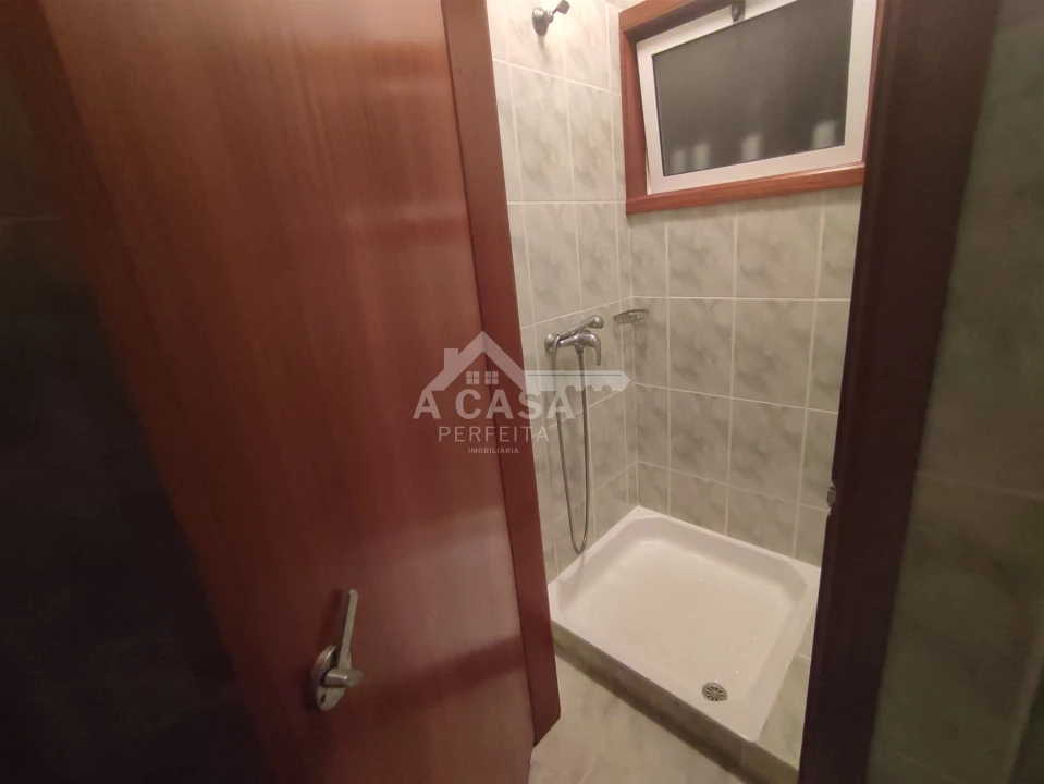 Armazém para Venda em O. Azeméis, Riba-Ul, Ul, Macinhata Seixa, Madail Foto 40