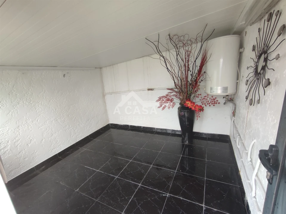 Armazém para Venda em O. Azeméis, Riba-Ul, Ul, Macinhata Seixa, Madail Foto 13