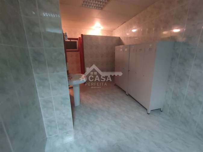 Armazém para Venda em O. Azeméis, Riba-Ul, Ul, Macinhata Seixa, Madail Foto 39