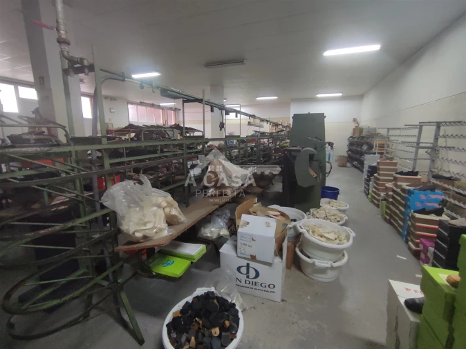 Armazém para Venda em O. Azeméis, Riba-Ul, Ul, Macinhata Seixa, Madail Foto 32