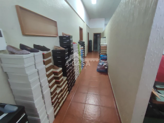 Armazém para Venda em O. Azeméis, Riba-Ul, Ul, Macinhata Seixa, Madail Foto 36