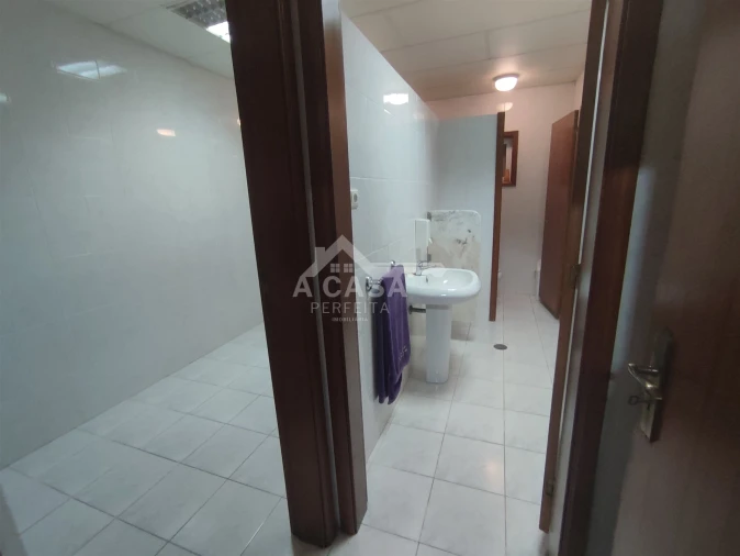 Armazém para Venda em O. Azeméis, Riba-Ul, Ul, Macinhata Seixa, Madail Foto 37