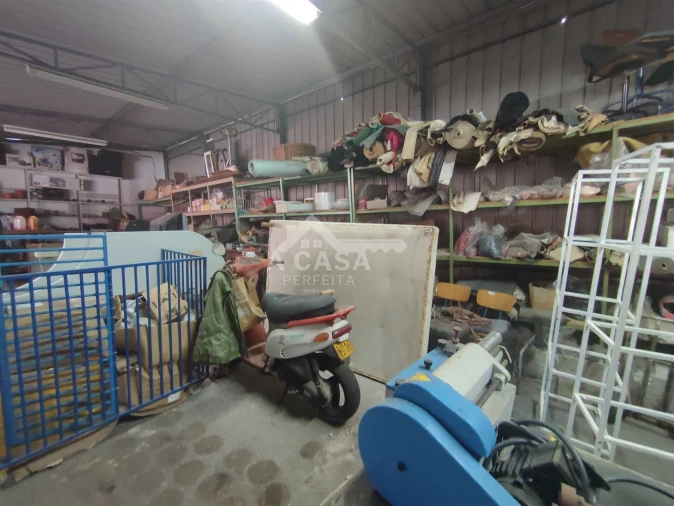 Armazém para Venda em O. Azeméis, Riba-Ul, Ul, Macinhata Seixa, Madail Foto 47