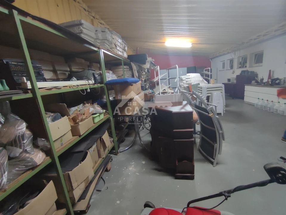Armazém para Venda em O. Azeméis, Riba-Ul, Ul, Macinhata Seixa, Madail Foto 44