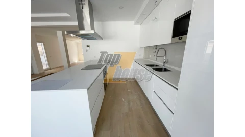 Moradia T4 para Venda em Costa da Caparica