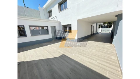 Moradia T4 para Venda em Costa da Caparica