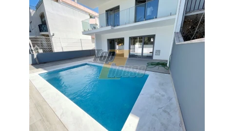 Moradia T4 para Venda em Costa da Caparica