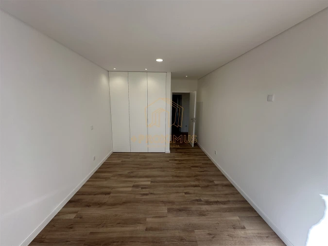 Apartamento T3 para Venda em Buarcos Foto 17