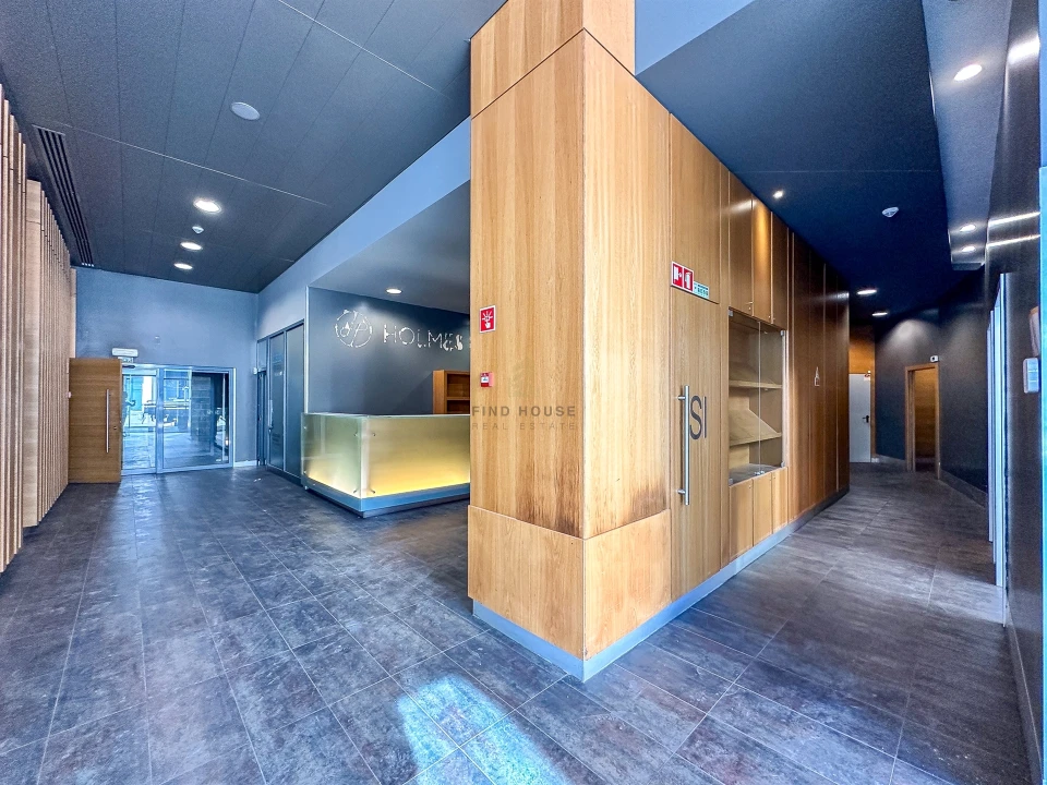 Loja para Arrendamento em Parque das Nações Foto 4