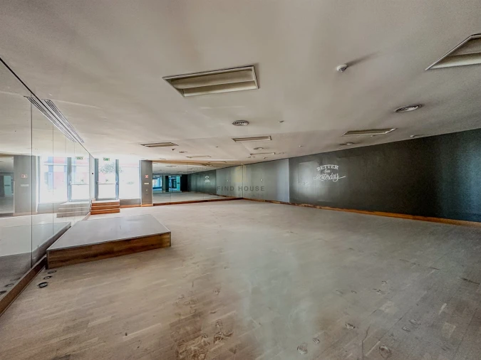 Loja para Arrendamento em Parque das Nações Foto 24