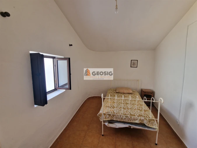 Moradia T2 para Venda em Santa Cruz Foto 3