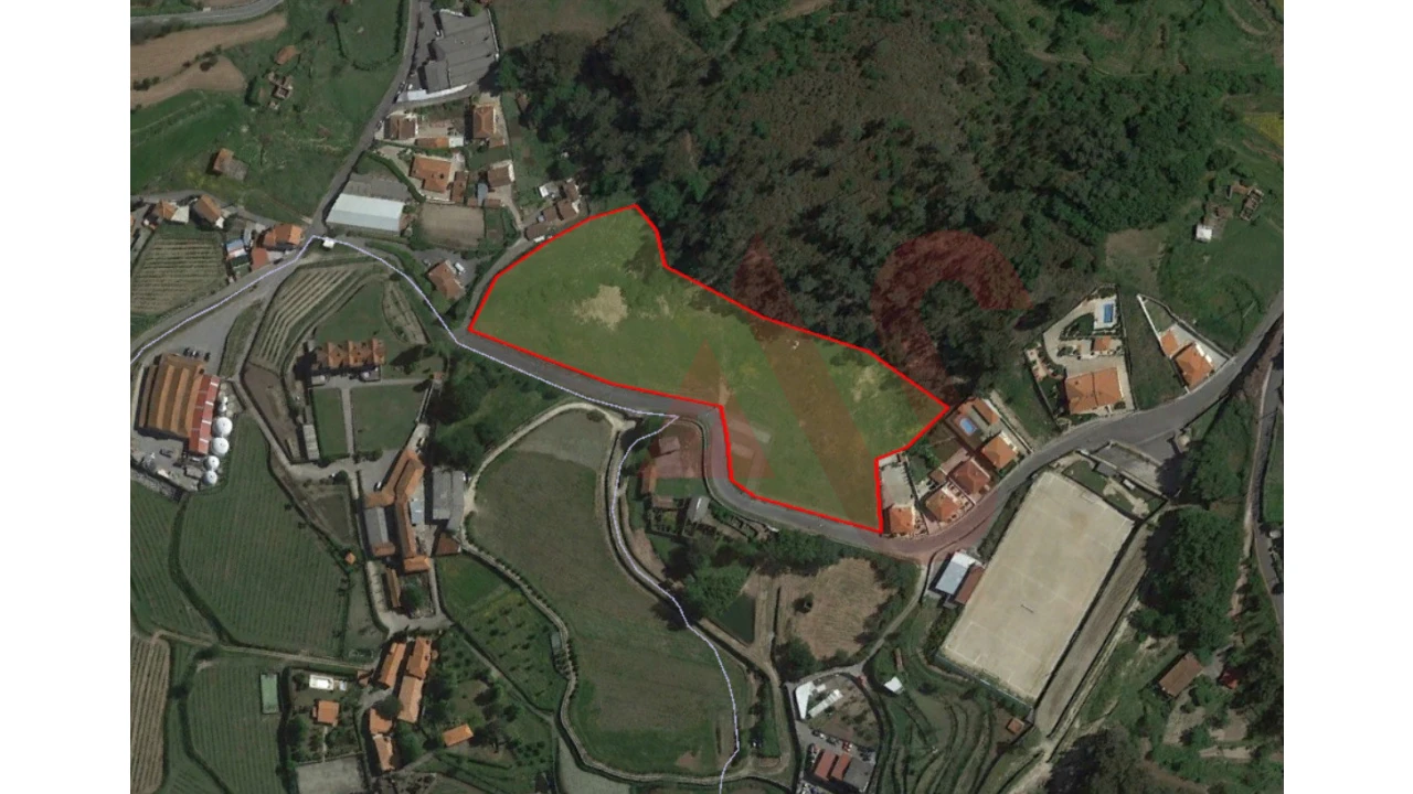 Terreno para Venda em Regilde Foto 2