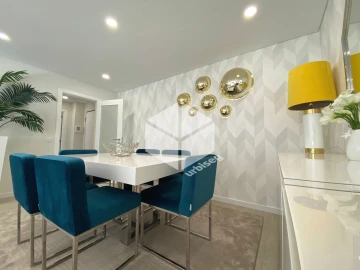 Apartamento T4 para Venda em Buarcos