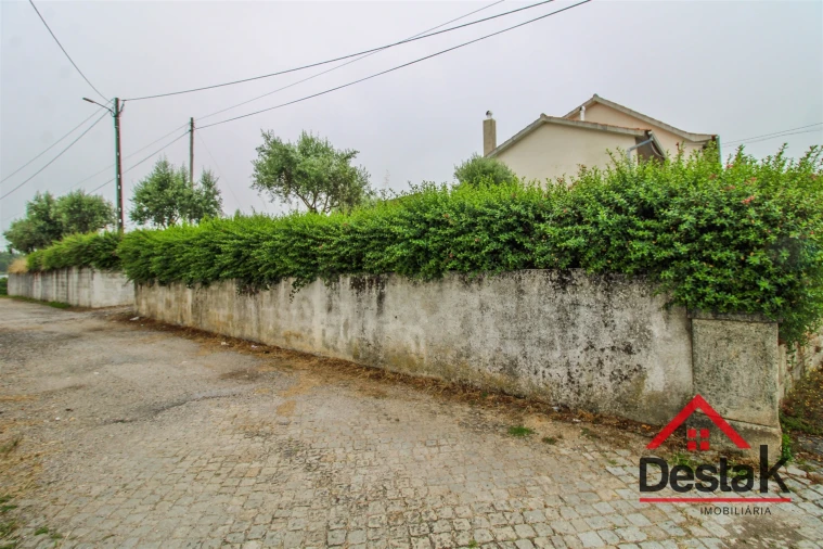 Moradia T3 para Venda em Nogueira do Cravo Foto 6