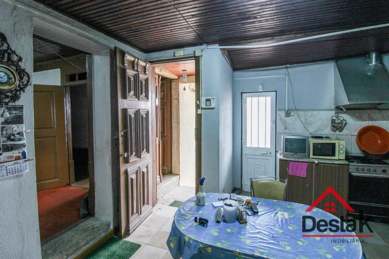 Moradia T3 para Venda em Nogueira do Cravo Foto 13