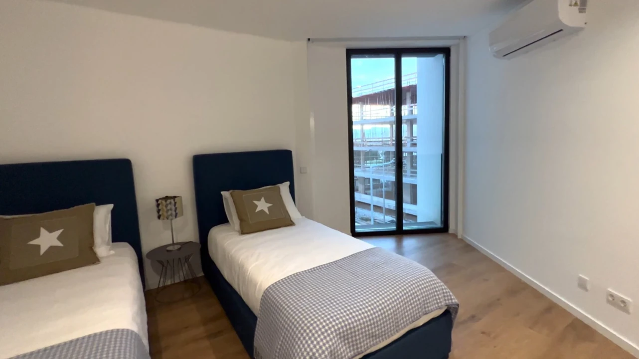 Apartamento T3 para Venda em Olhão Foto 16