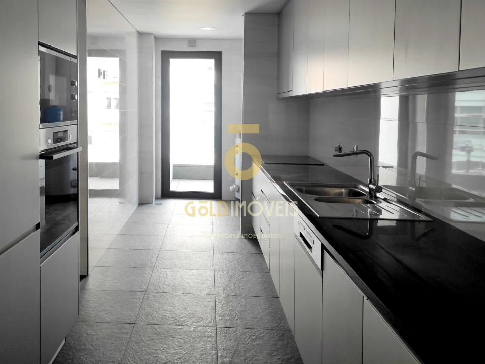 Apartamento T3 para Venda em Cedofeita, Santo Ildefonso, Sé, Miragaia, São Nicolau e Vitória Foto 6