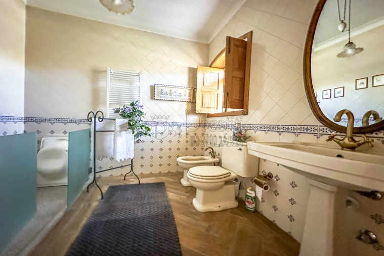 Moradia T4 para Venda em Infias Foto 22