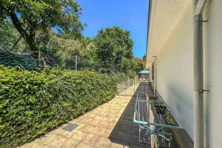 Moradia T4 para Venda em Infias Foto 15