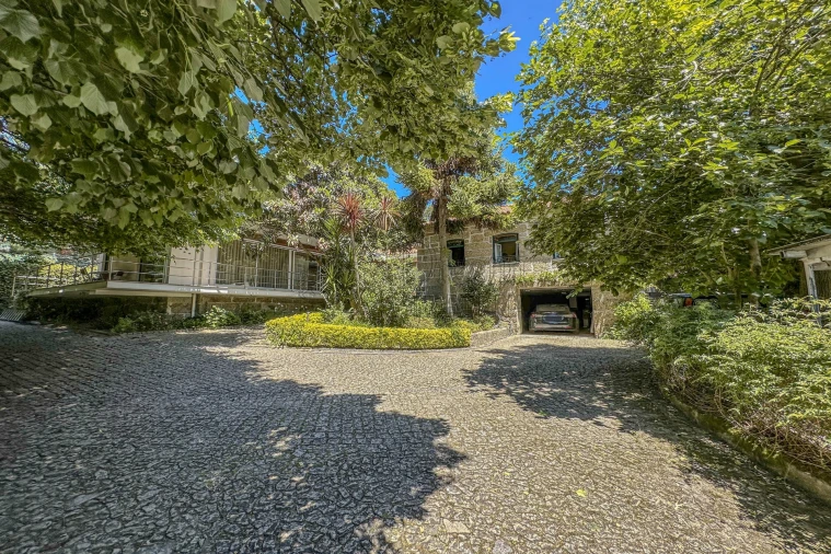 Moradia T4 para Venda em Infias Foto 34