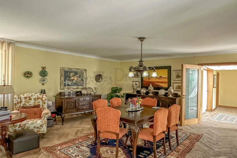 Moradia T4 para Venda em Infias Foto 7