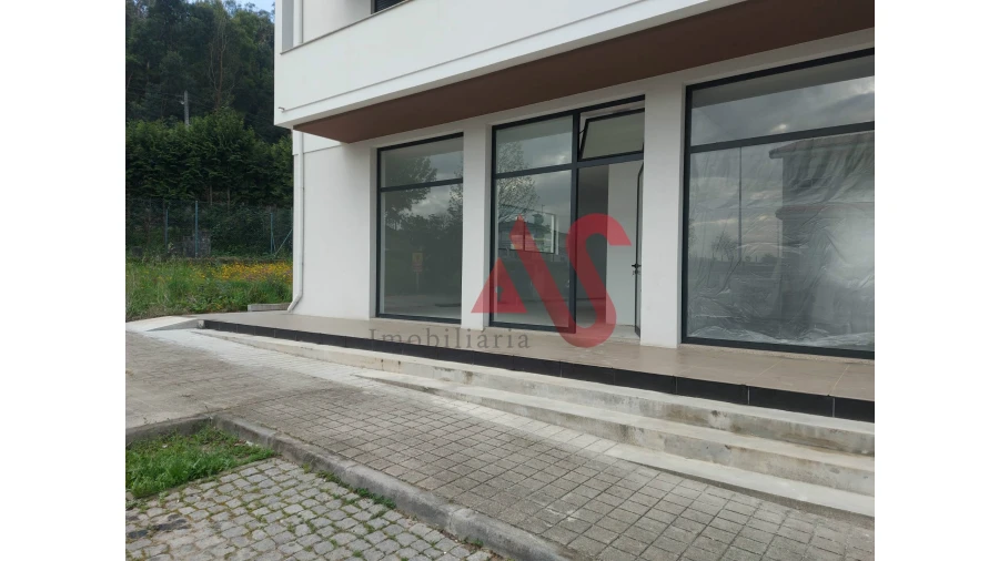 Loja para Venda em Landim Foto 2