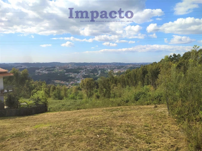 Terreno para Venda em Tortosendo Foto 4