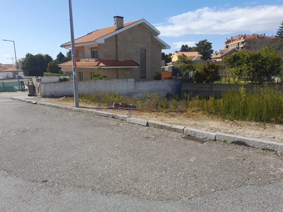 Terreno para Venda em Canelas Foto 5