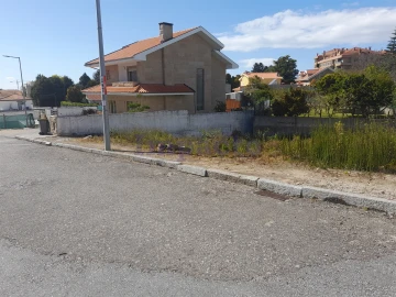 Terreno para Venda em Canelas