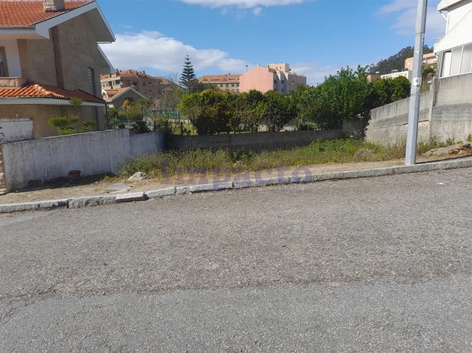 Terreno para Venda em Canelas Foto 2