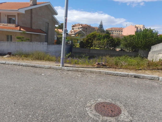 Terreno para Venda em Canelas Foto 3